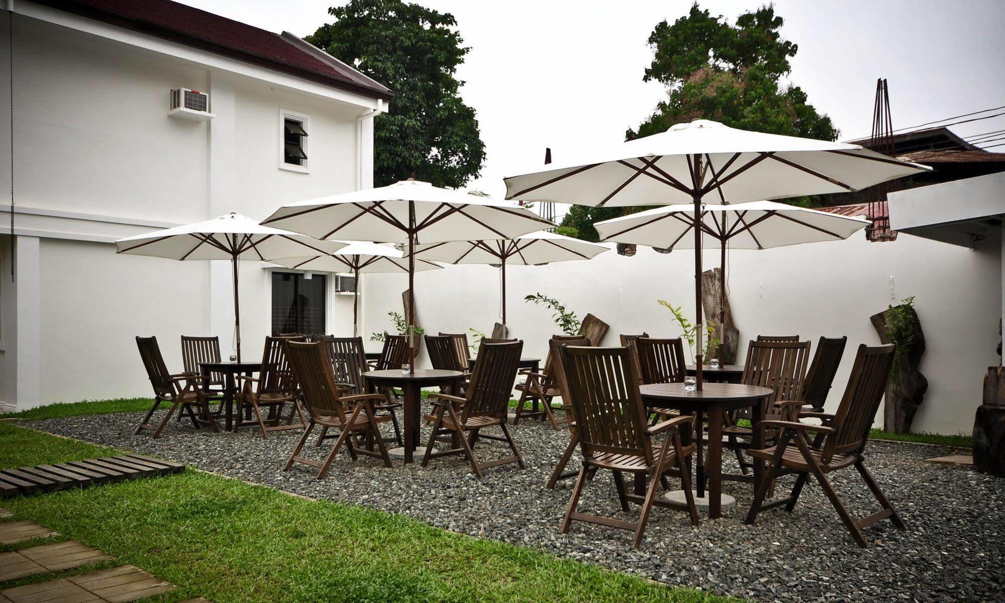 Cleon Villas Pension Puerto Princesa Exteriör bild